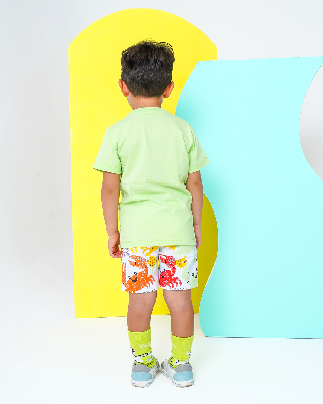 Camiseta Infantil Dino Surfista | Banho de Chuva