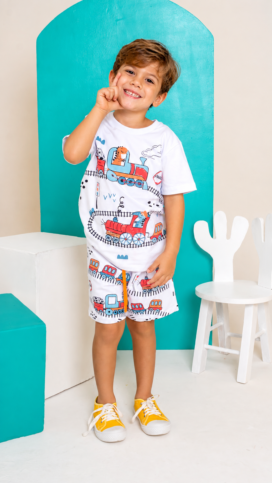 Camiseta Infantil Locomotiva Estampada | Banho de Chuva