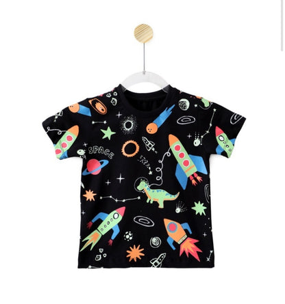 Camiseta Infantil Espaço Brilha no Escuro | Banho de Chuva